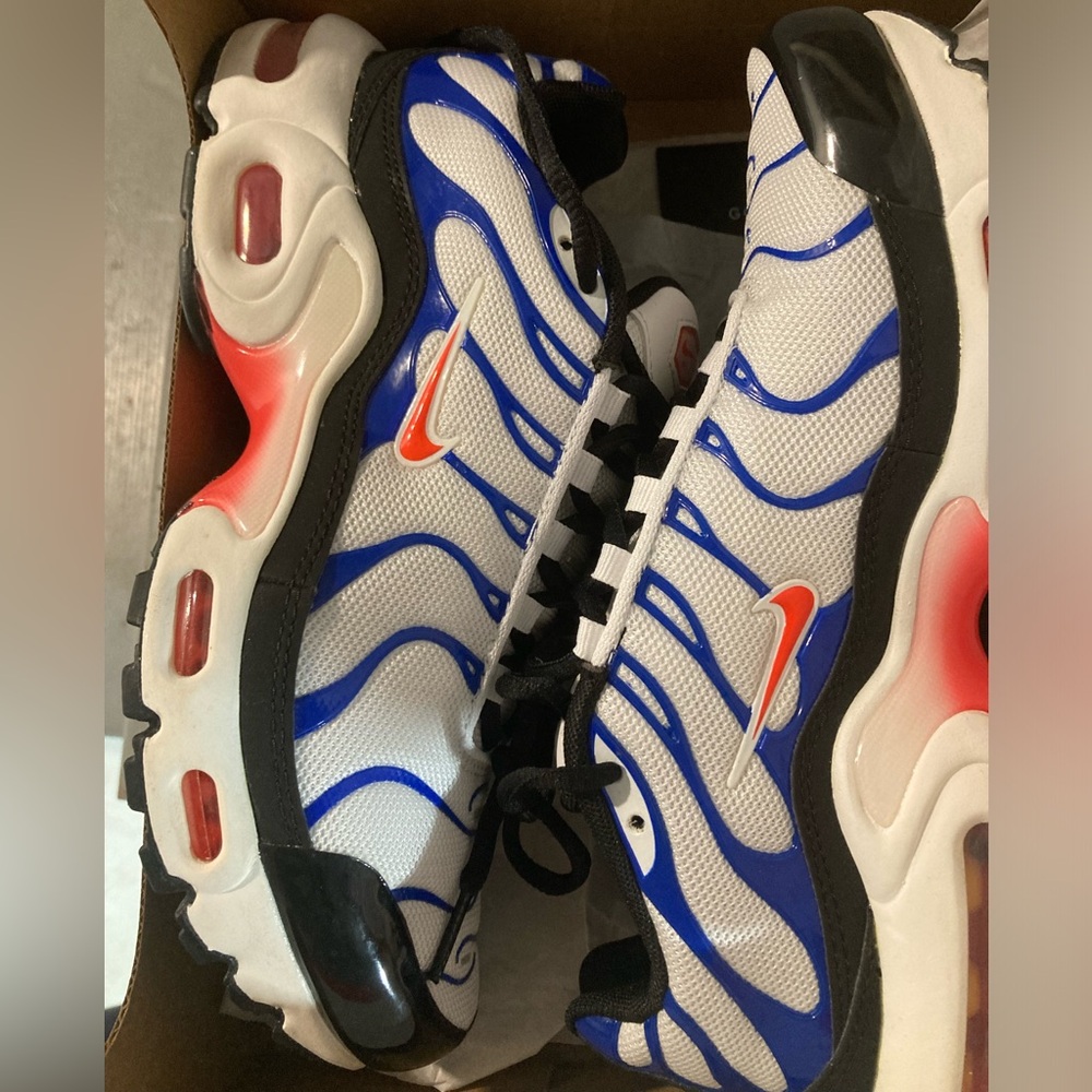 Brand new kids Nike air max
